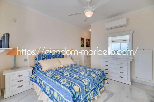 Duplex en venta en Conjunto White Pearl Beach, Marbella thumbnail 1