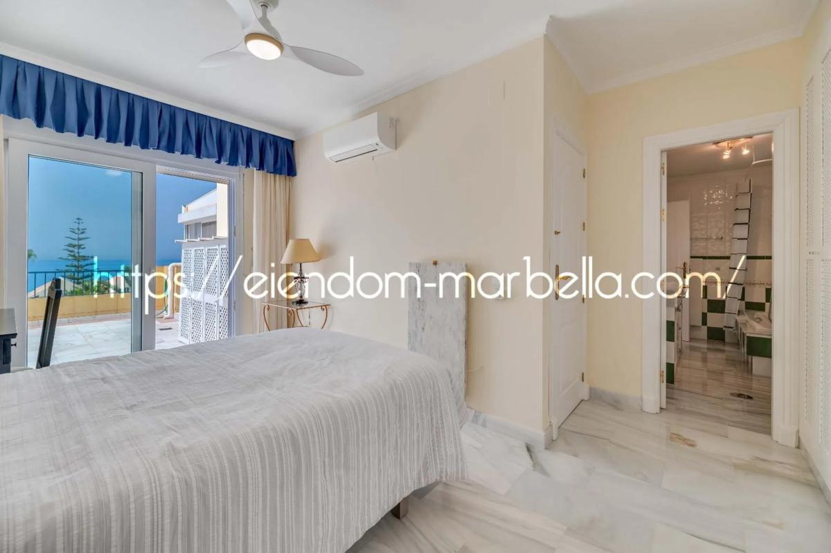 Venta de duplex en Conjunto White Pearl Beach, Marbella photo 4