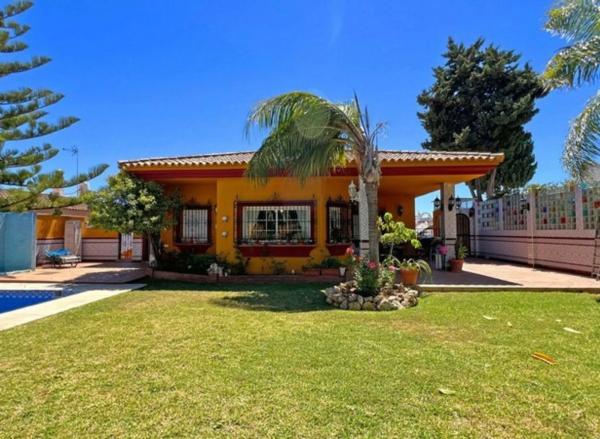 Chalet independiente en venta en Avenida la Reserva de Marbella, 58, Marbella
 photo 1