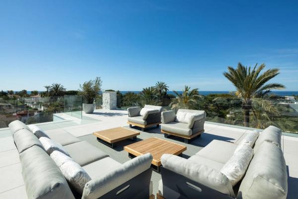 Chalet independiente en venta en Barrio Marbesa, Marbella
 photo 1