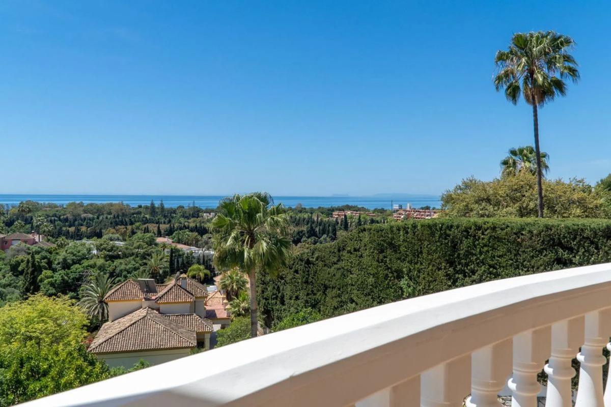 Venta de chalet independiente en Barrio Elviria, Marbella
 photo 2