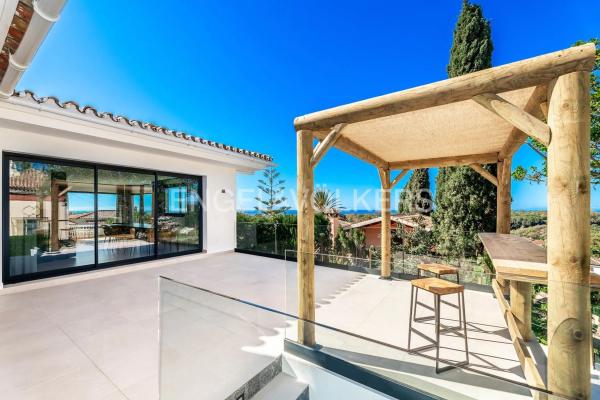 Chalet independiente en venta en Paseo del Uruguay, Marbella
thumbnail 2