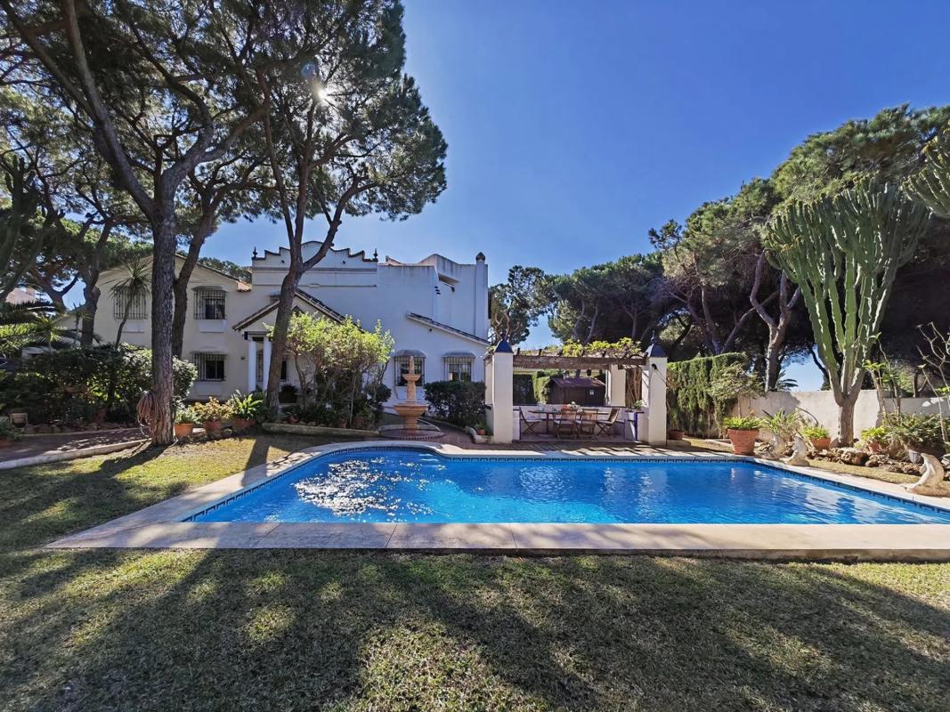 Venta de chalet independiente en Barrio Marbesa, Marbella
photo 3