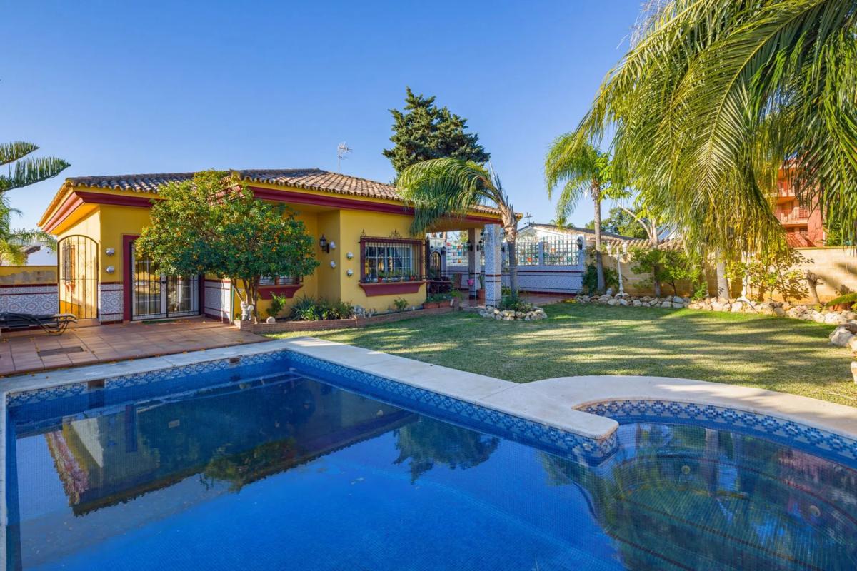 Sale of independent chalet in Barrio Reserva de Marbella, Marbella
photo 1