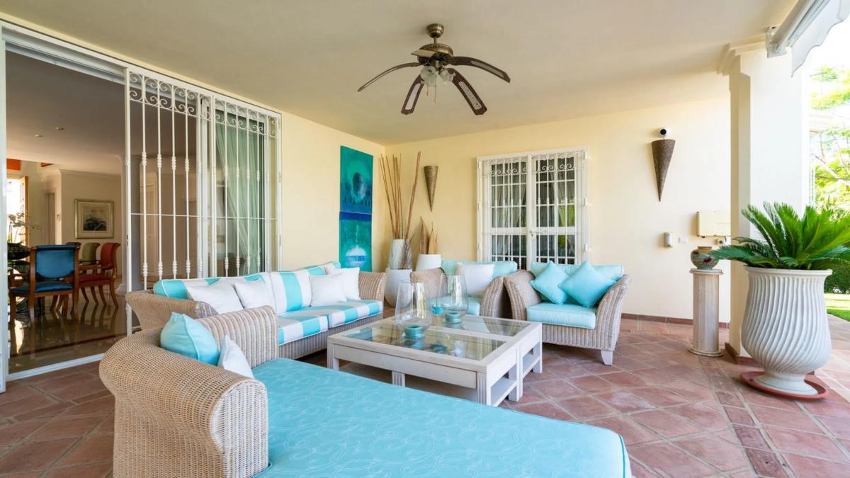 Venta de chalet independiente en Calle Magnolia, Marbella
photo 2