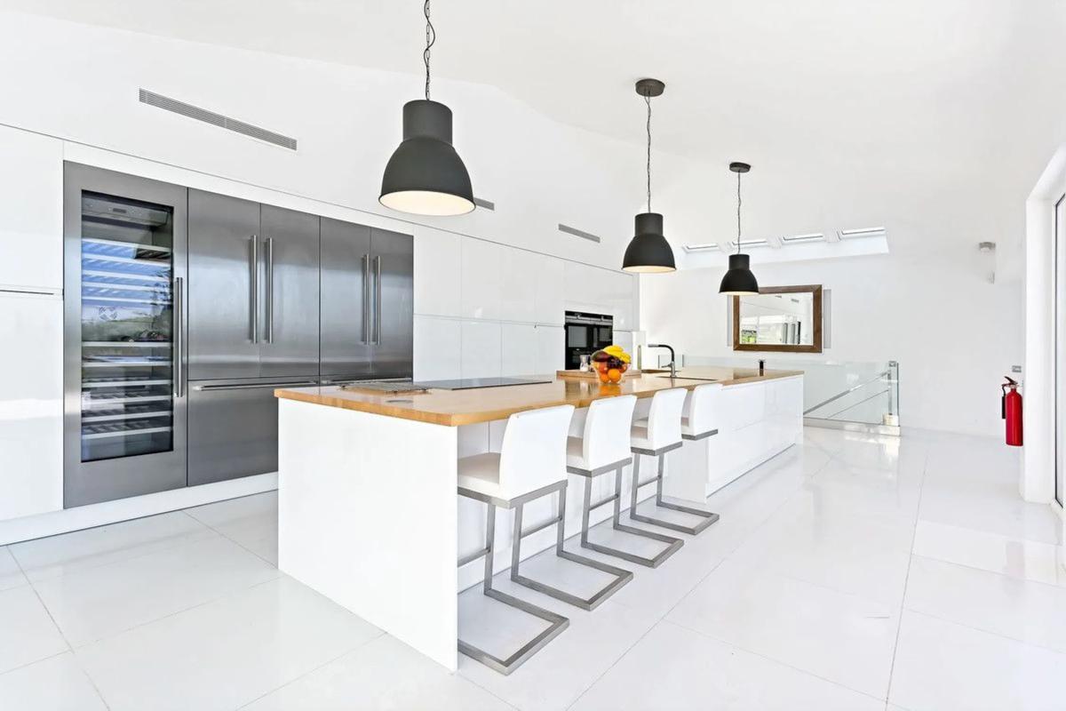 Venta de chalet independiente en Avenida Dos, 149, Marbella
 photo 4