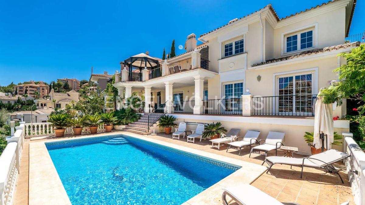 Sale of independent chalet in Paseo del Golf, Marbella
photo 3