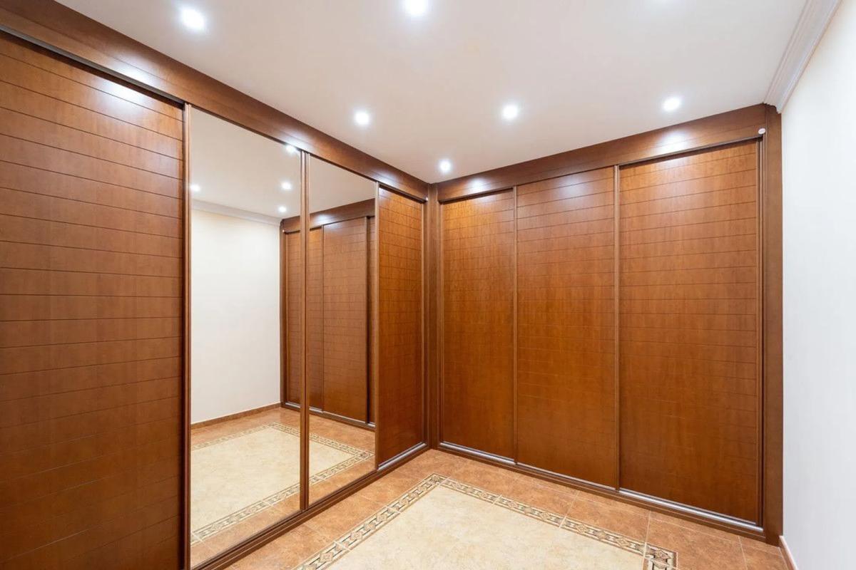 Sale of independent chalet in Barrio Hacienda Las Chapas, Marbella
photo 1