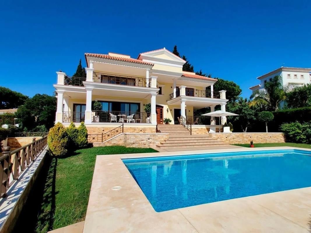 Sale of independent chalet in Barrio Hacienda Las Chapas, Marbella
photo 3