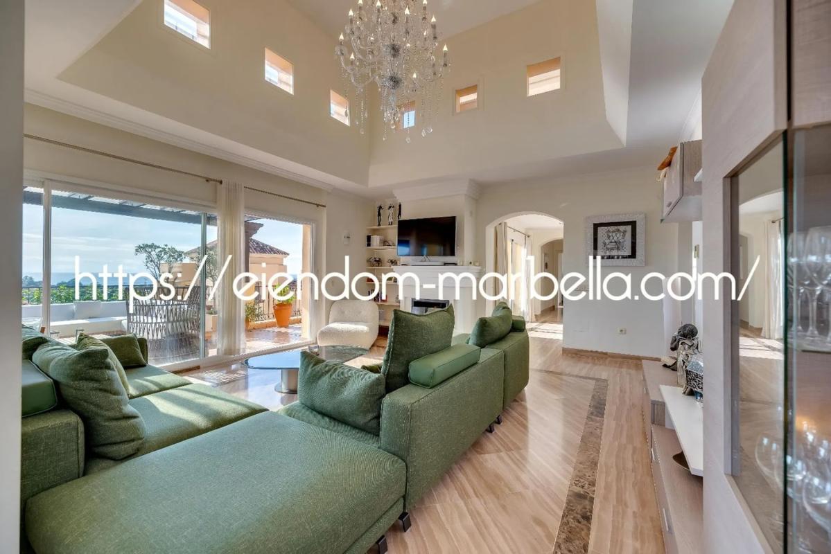 Venta de duplex en Hacienda elviria, Marbella photo 1