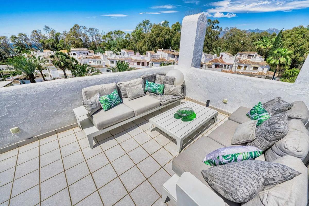 Venta de duplex en Calle Frankonia, palma 26 Urb. golden Beach, 26, Marbella photo 3