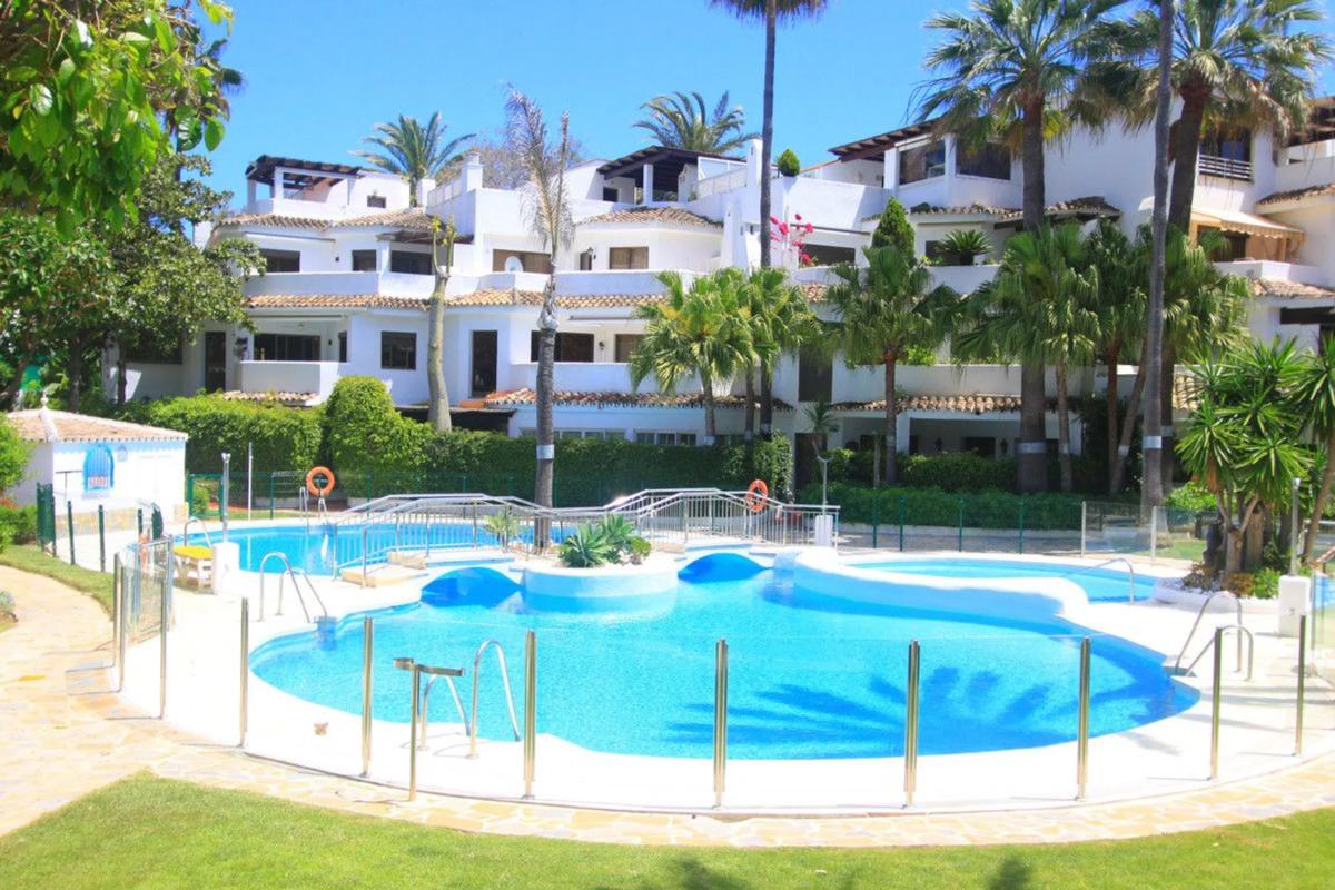 Venta de duplex en Calle Frankonia, palma 26 Urb. golden Beach, 26, Marbella photo 5