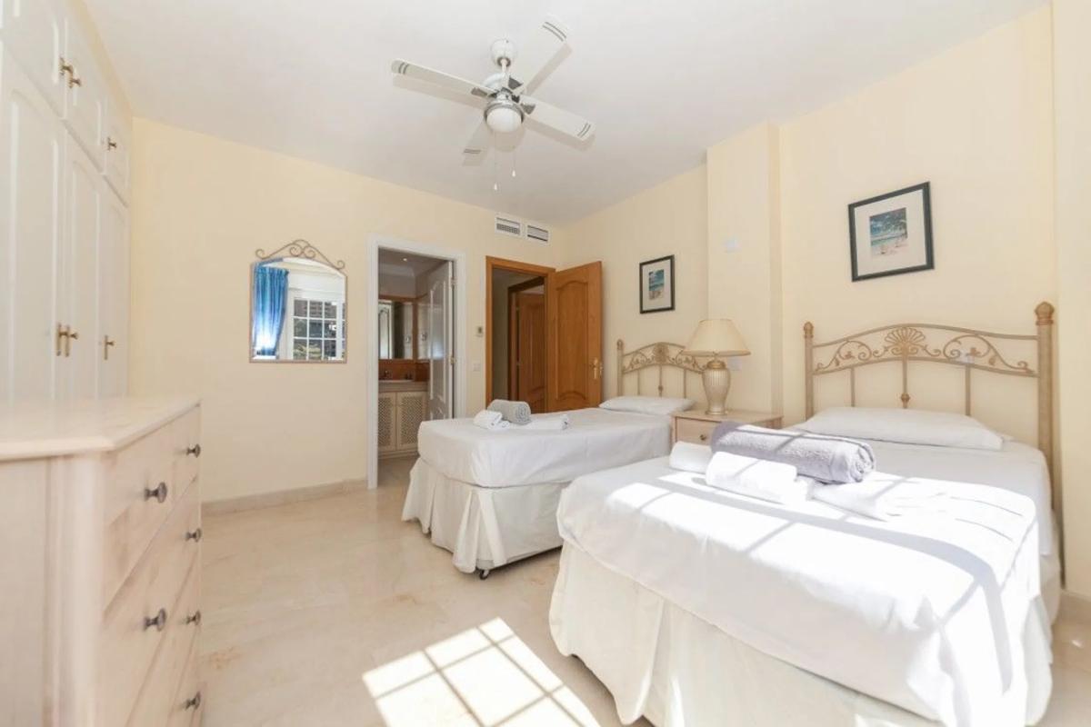 Продажа отдельного шале в  Barrio Santa María, Марбелла photo 5