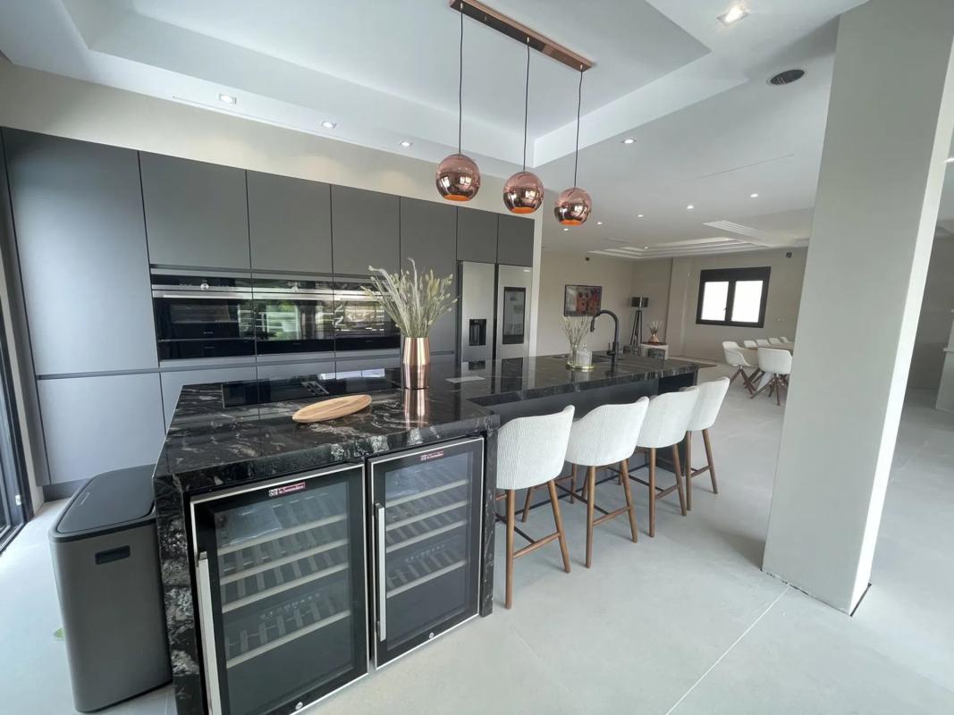Sale of independent chalet in Barrio Santa María, Marbella
photo 4