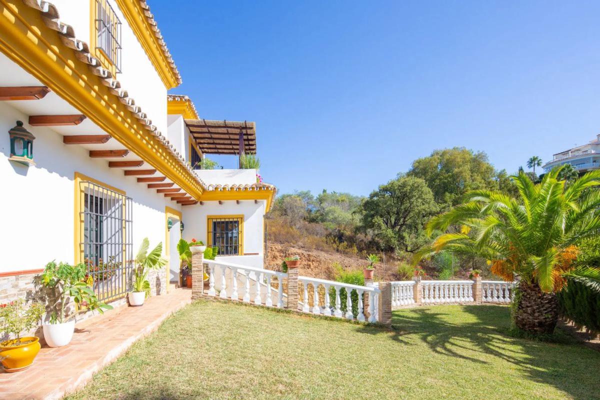 Sale of independent chalet in Barrio Santa María, Marbella
photo 5