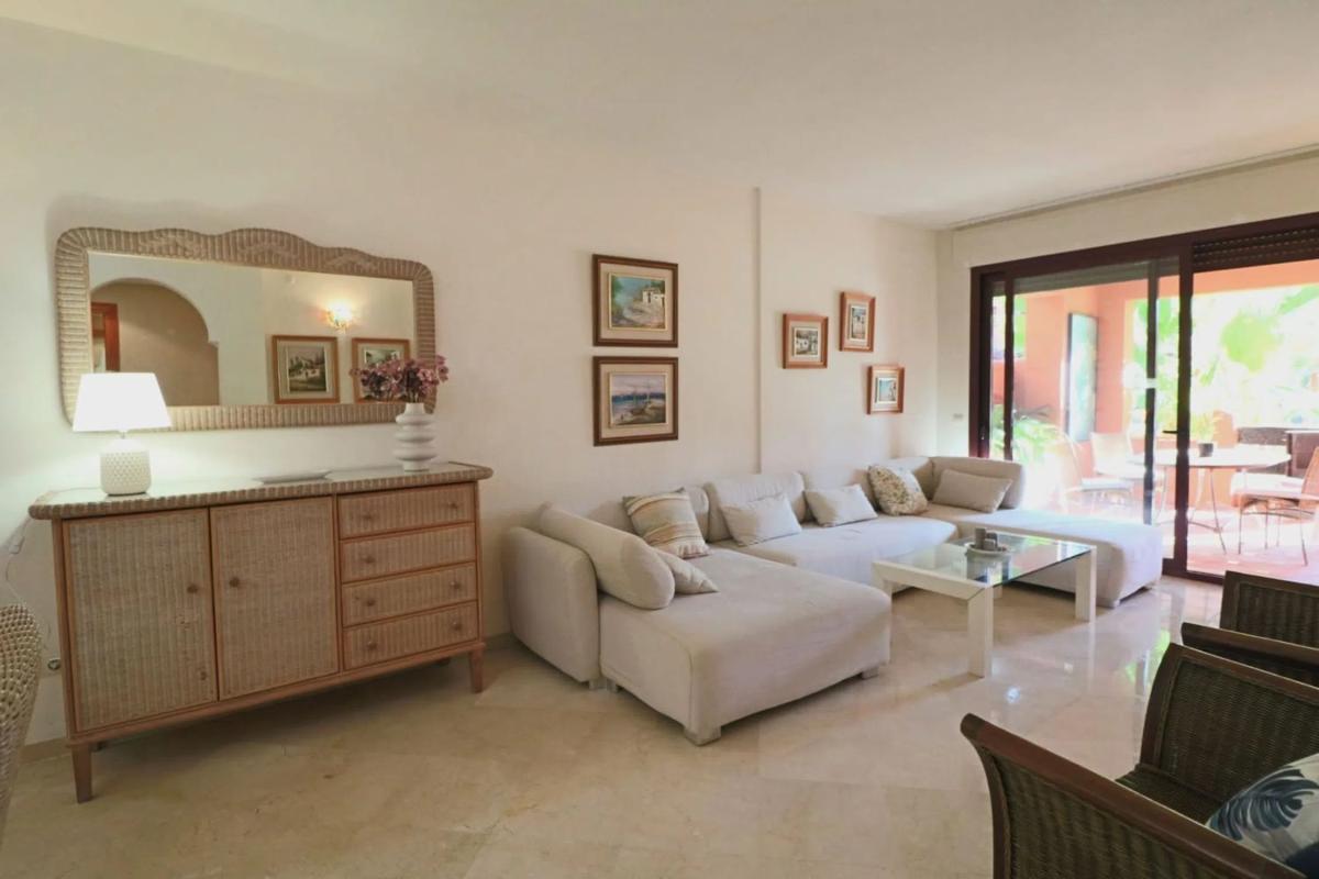 Продажа квартиры на AV GAVIERO (ALICATE PLAYA), Марбелла
photo 1
