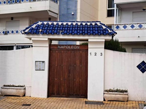 Piso en venta en Barrio Las Chapas-Alicate Playa, Marbella
thumbnail 2