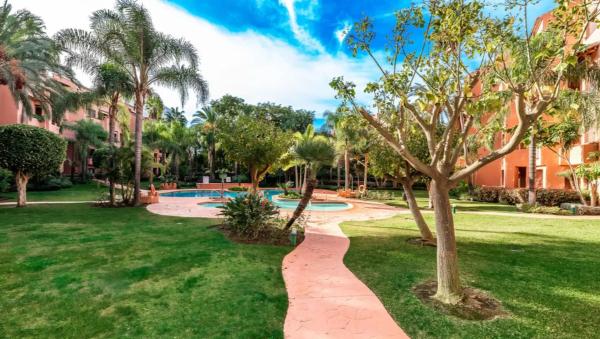 Duplex en venta en Avenida del Gaviero, Marbella thumbnail 2