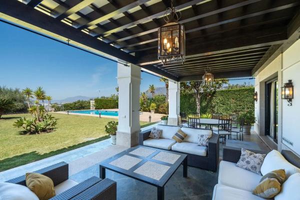Chalet independiente en venta en CL SAND-SANTA CLARA GOLF, Marbella
 photo 4