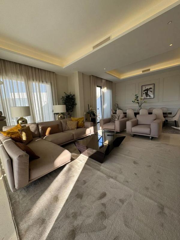 Sale of independent chalet in Urbanización el Rosario, Marbella
photo 3