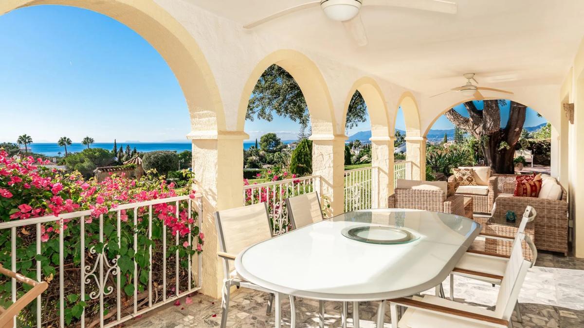 Sprzedaż niezależnego domku jednorodzinnego w  Calle los Robles, Marbella photo 4