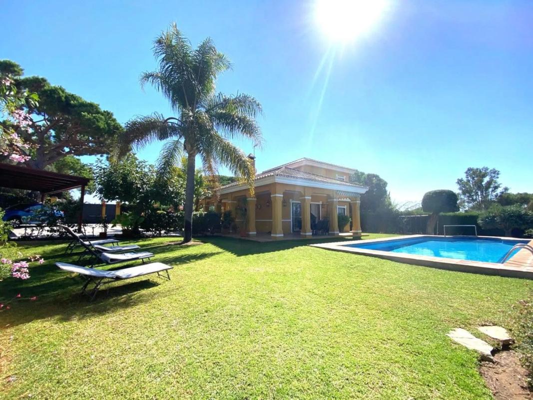 Sale of independent chalet in El rosario ricmar, Marbella
photo 5