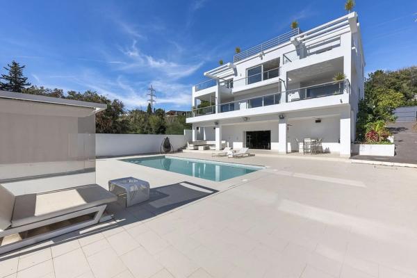 Independent chalet for sale in Avenida del Rosario, Marbella
 photo 1