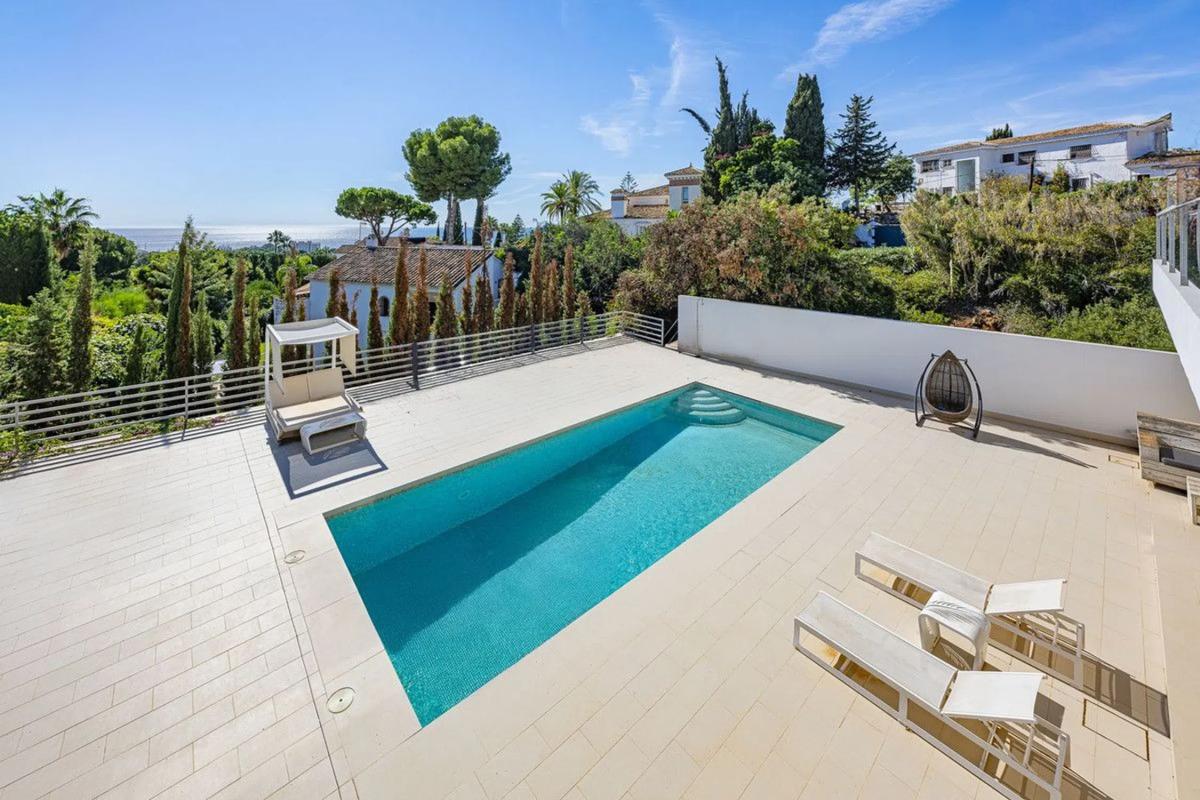 Venta de chalet independiente en Avenida del Rosario, Marbella
photo 2