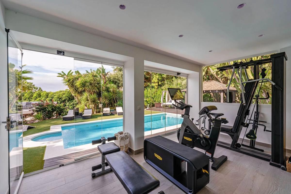 Venta de chalet independiente en Barrio El Rosario-Ricmar, Marbella
photo 1