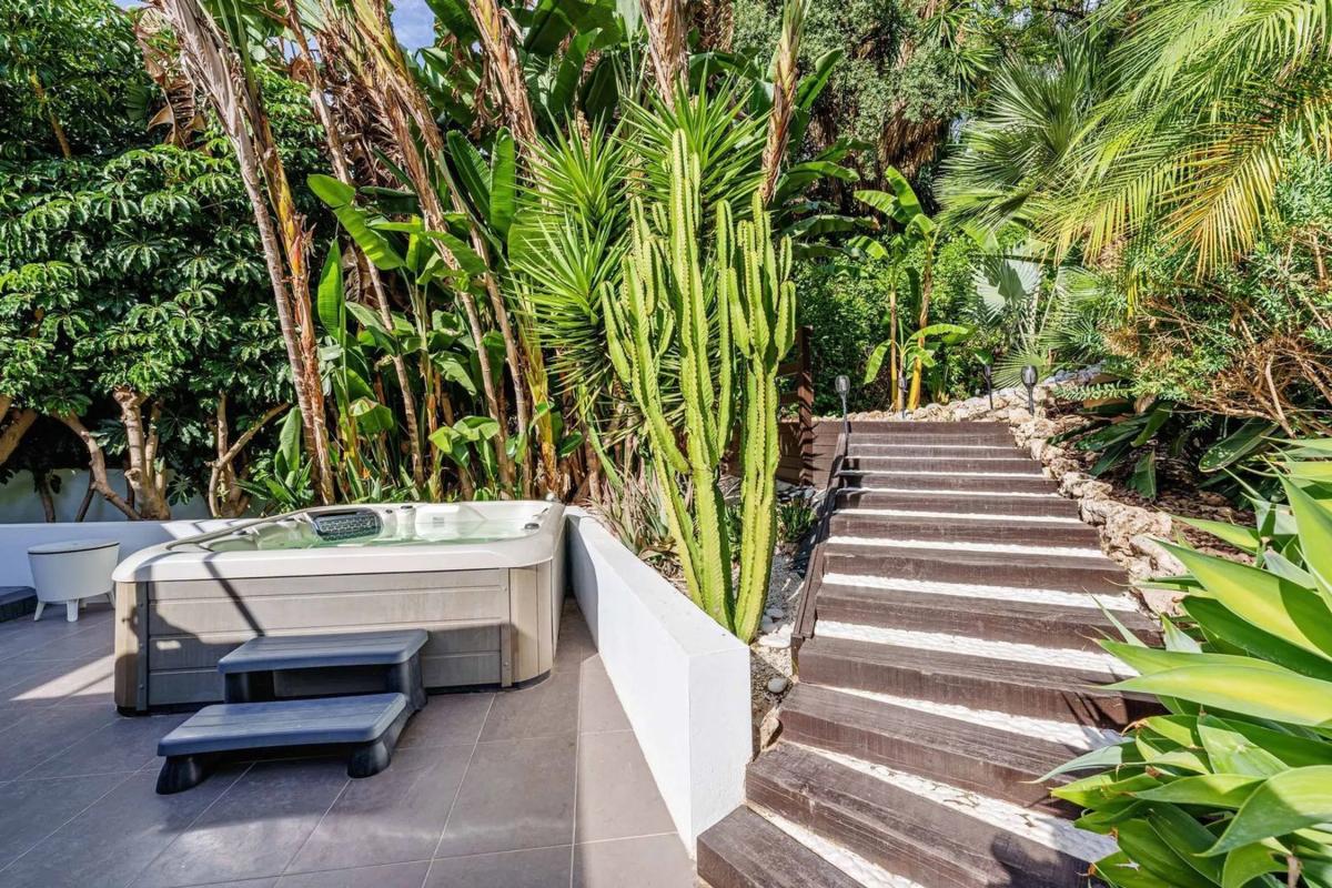 Venta de chalet independiente en Barrio El Rosario-Ricmar, Marbella
photo 4