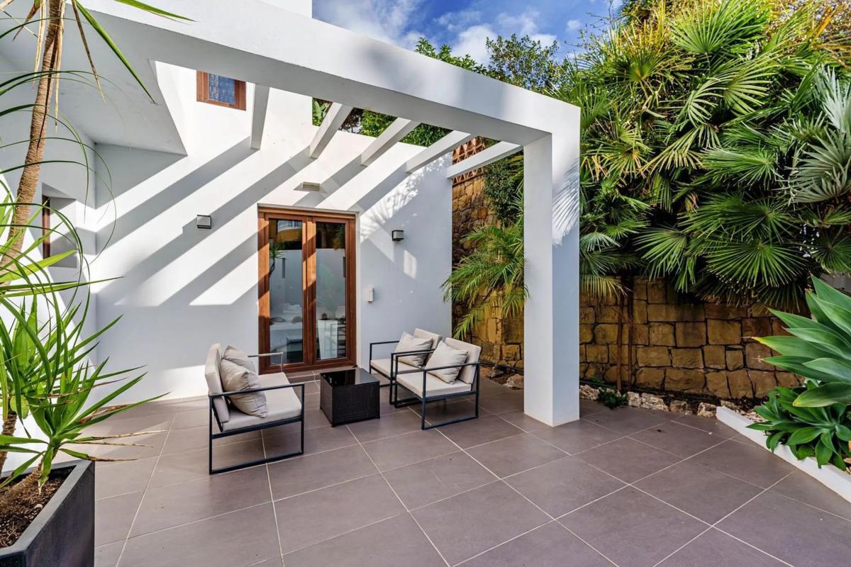 Venta de chalet independiente en Barrio El Rosario-Ricmar, Marbella
photo 5