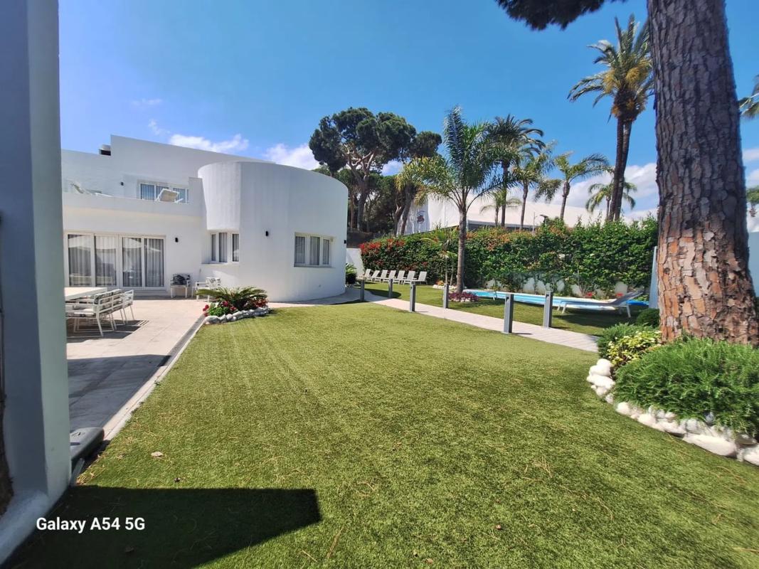Venta de chalet independiente en TN AUTOVIA MEDITERRANEO A-7 s/n, Marbella
 photo 2