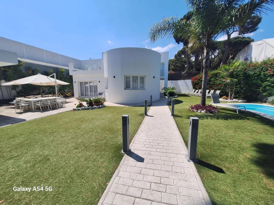 Venta de chalet independiente en TN AUTOVIA MEDITERRANEO A-7 s/n, Marbella
 photo 4