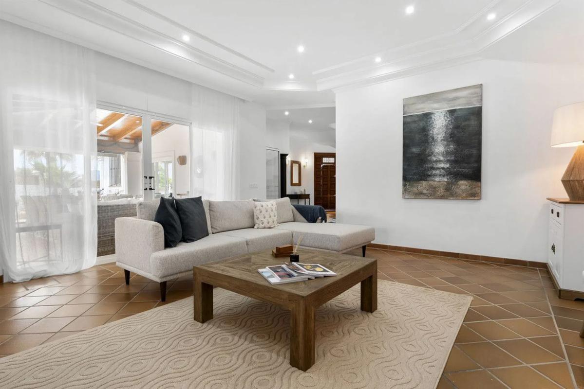 Venta de chalet independiente en C./ Gladiolo, Marbella
photo 4