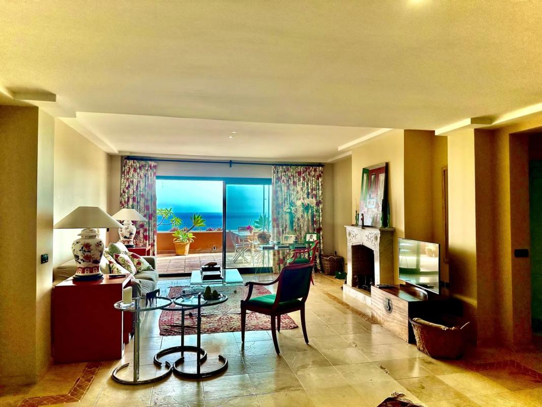 Venta de ático en Barrio El Rosario-Ricmar, Marbella photo 4