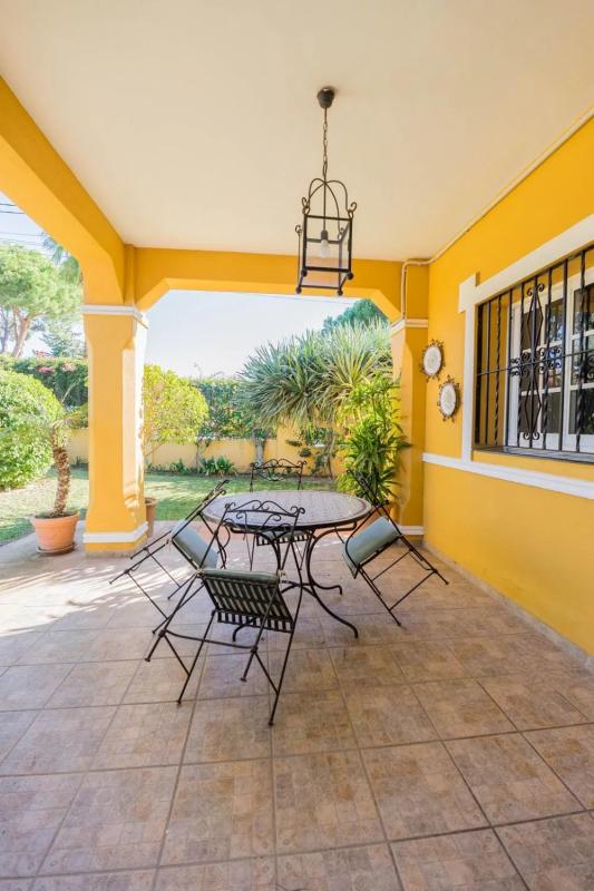 Venta de chalet independiente en Barrio El Rosario-Ricmar, Marbella
photo 3