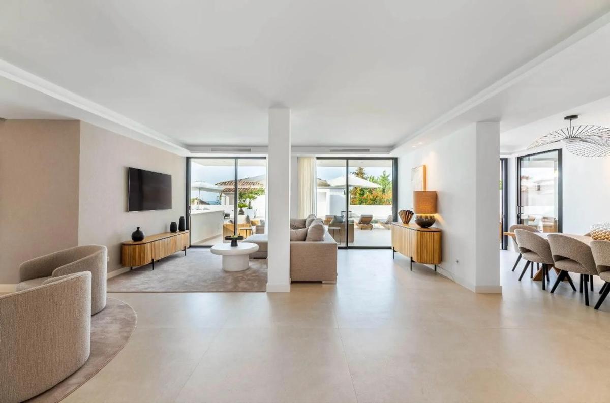 Venta de chalet independiente en Barrio El Rosario-Ricmar, Marbella
photo 5