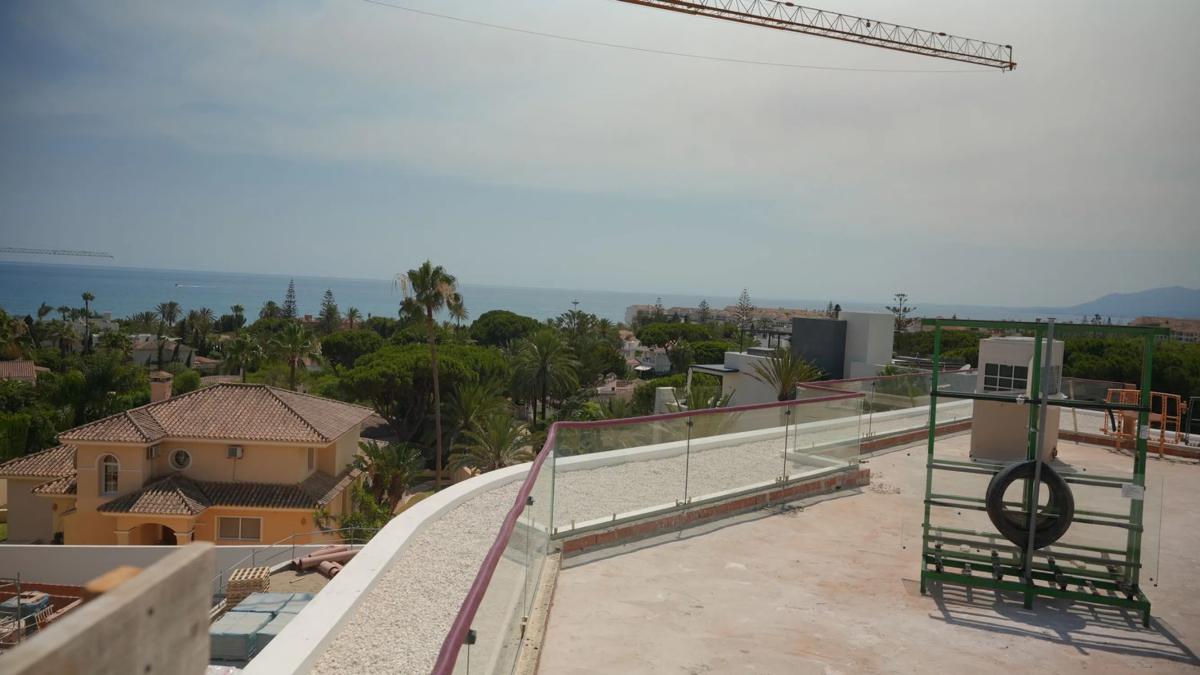 Venta de chalet independiente en Barrio Costabella, Marbella
 photo 2