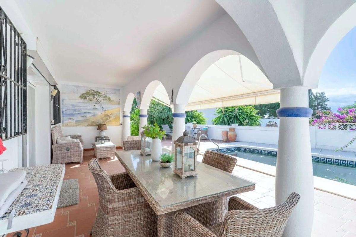 Venta de chalet independiente en Barrio Costabella, Marbella
photo 5