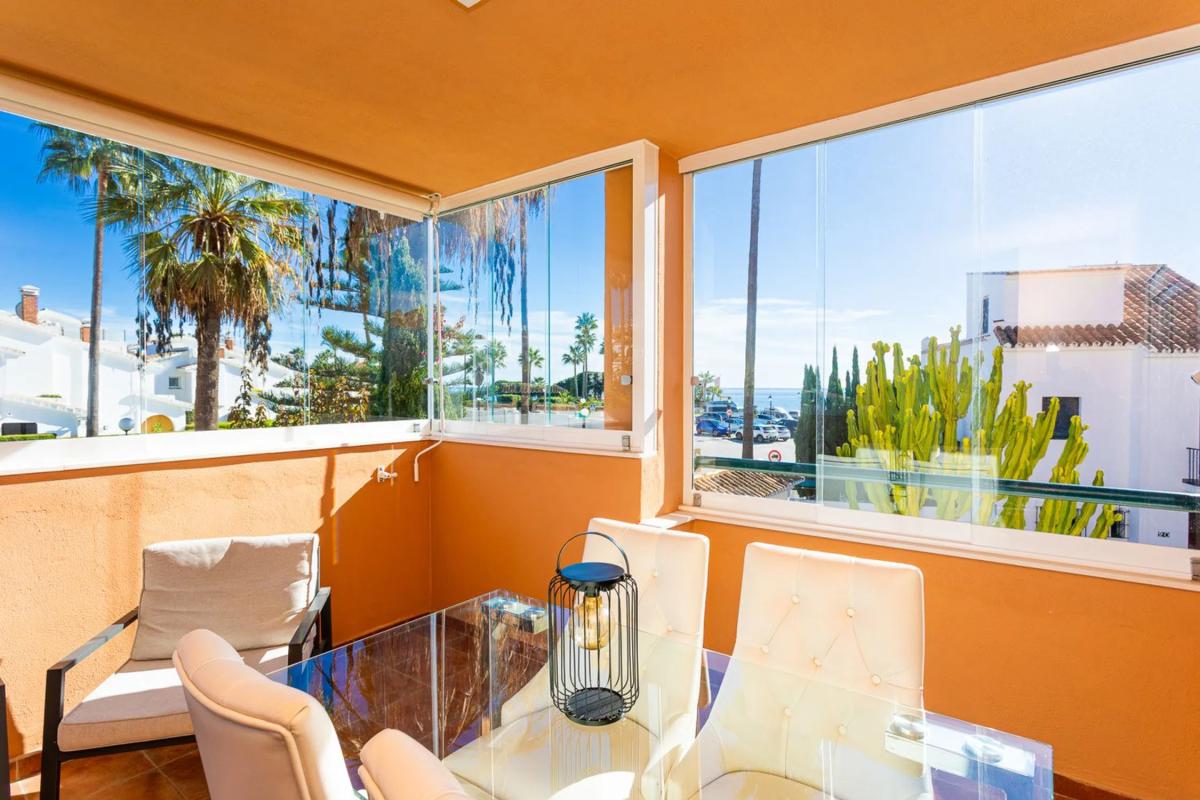 Sprzedaż mieszkania w Barrio Las Chapas-Alicate Playa, Marbella
photo 1