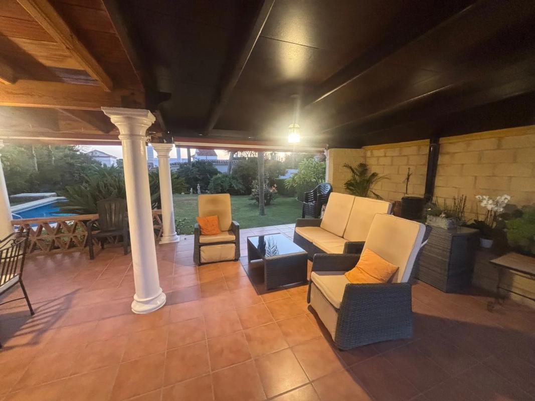 Sprzedaż niezależnego domku jednorodzinnego w  Calle Avellano, 13, Marbella photo 4