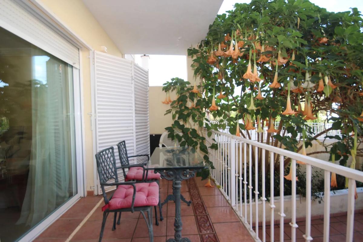 Venta de chalet adosado en Calle los Limoneros, 13 , Marbella photo 4
