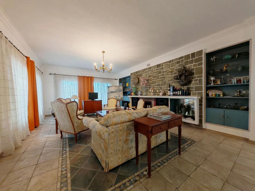 Продажа отдельного шале в  Barrio El Rosario-Ricmar, Марбелла photo 3