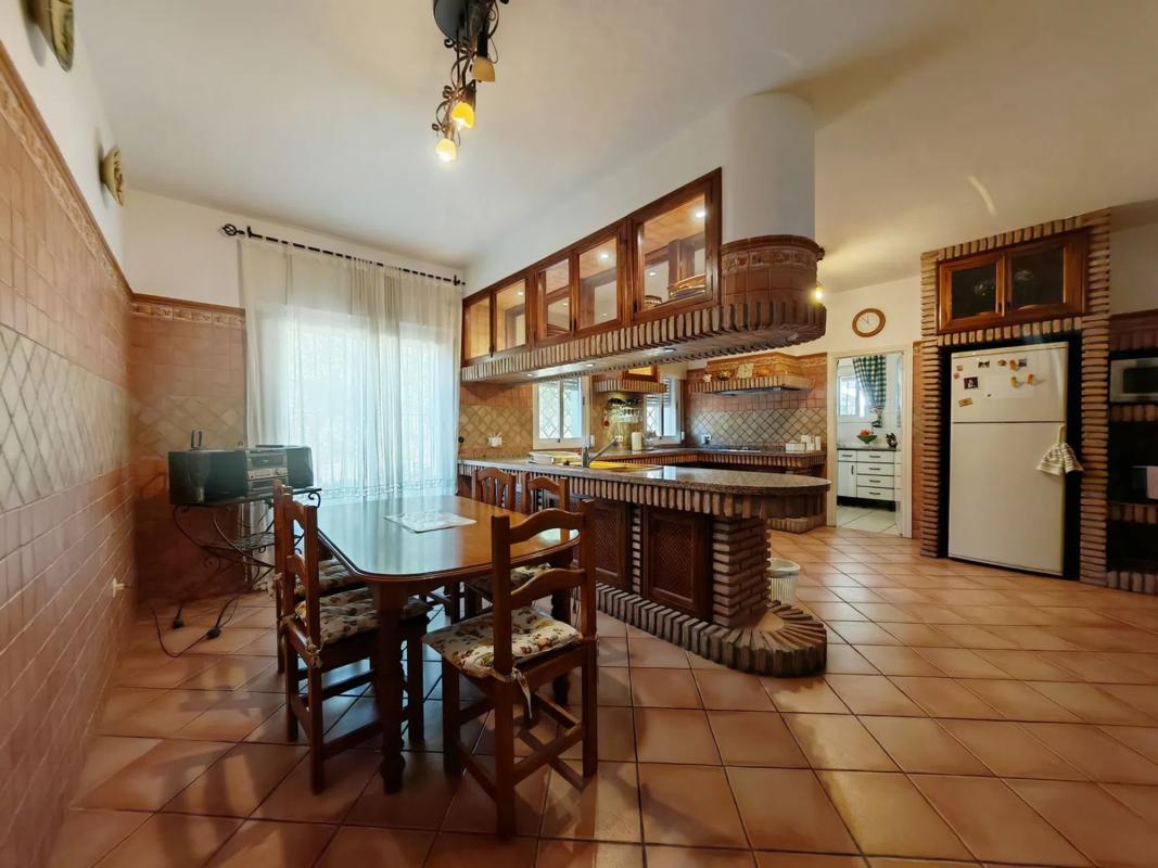 Продажа отдельного шале в  Barrio El Rosario-Ricmar, Марбелла photo 5