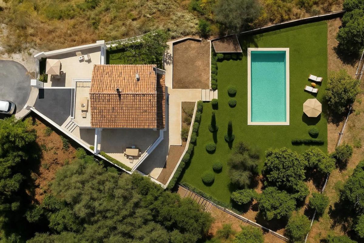 Sprzedaż niezależnego domku jednorodzinnego w  Lugar Urbanizacion el Rosario, Marbella photo 4