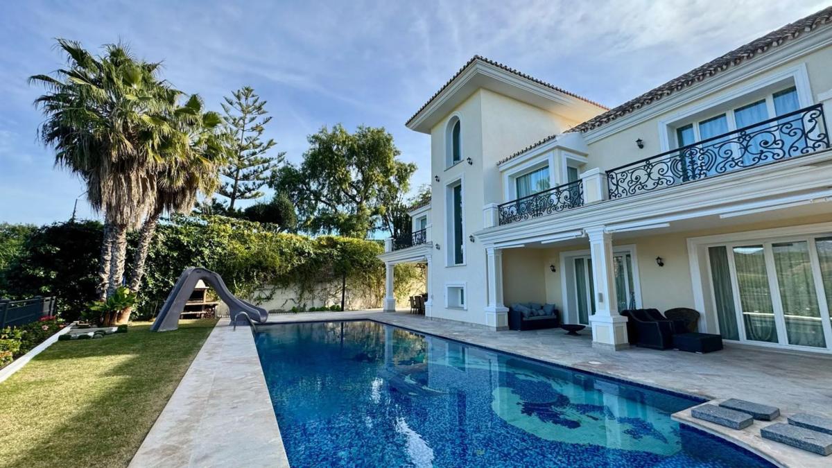 Sprzedaż niezależnego domku jednorodzinnego w Barrio El Rosario-Ricmar, Marbella photo 3