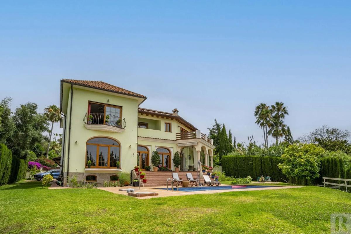 Venta de piso en Barrio El Rosario-Ricmar, Marbella
 photo 3