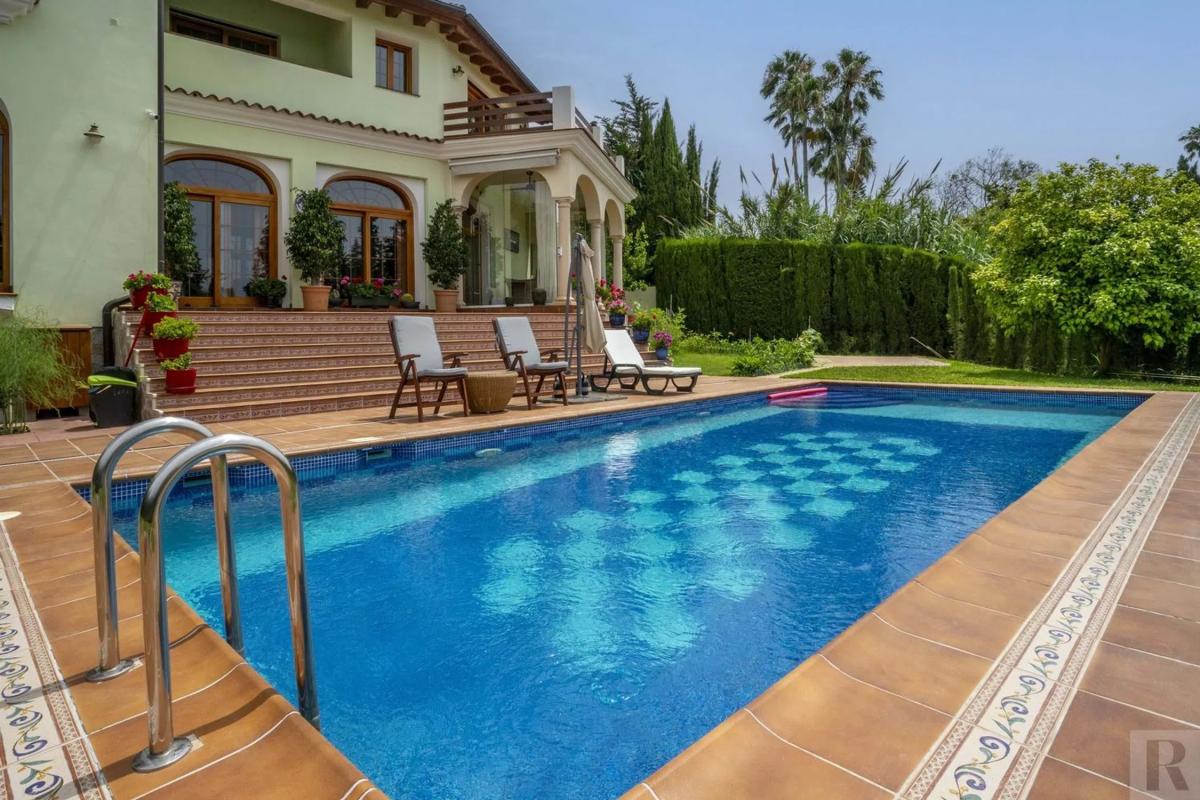 Venta de piso en Barrio El Rosario-Ricmar, Marbella
 photo 4