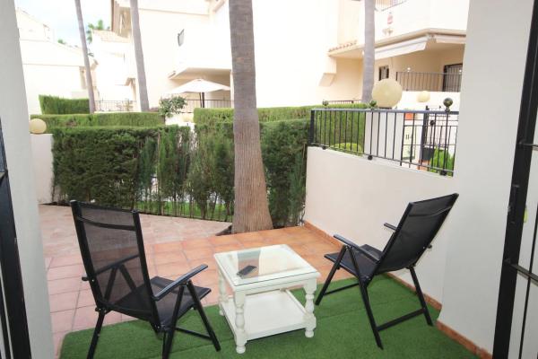 Chalet pareado en avenida Cervantes, 18 thumbnail 1