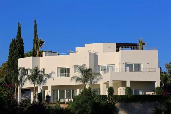 Independent chalet for sale in Calle los Jazmines, 334 B, Marbella
photo 1